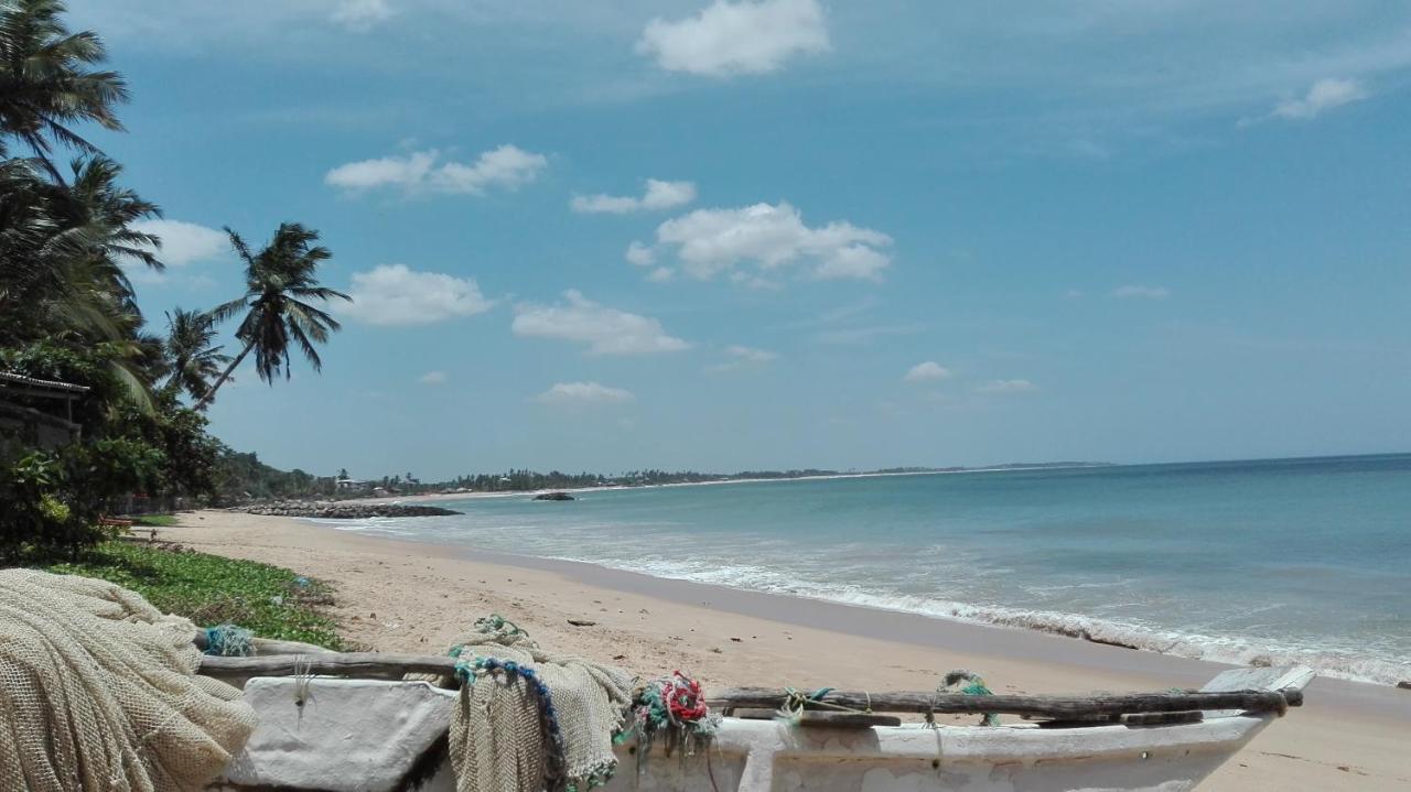 Sunchaser Beach Hotel Tangalle Exteriör bild