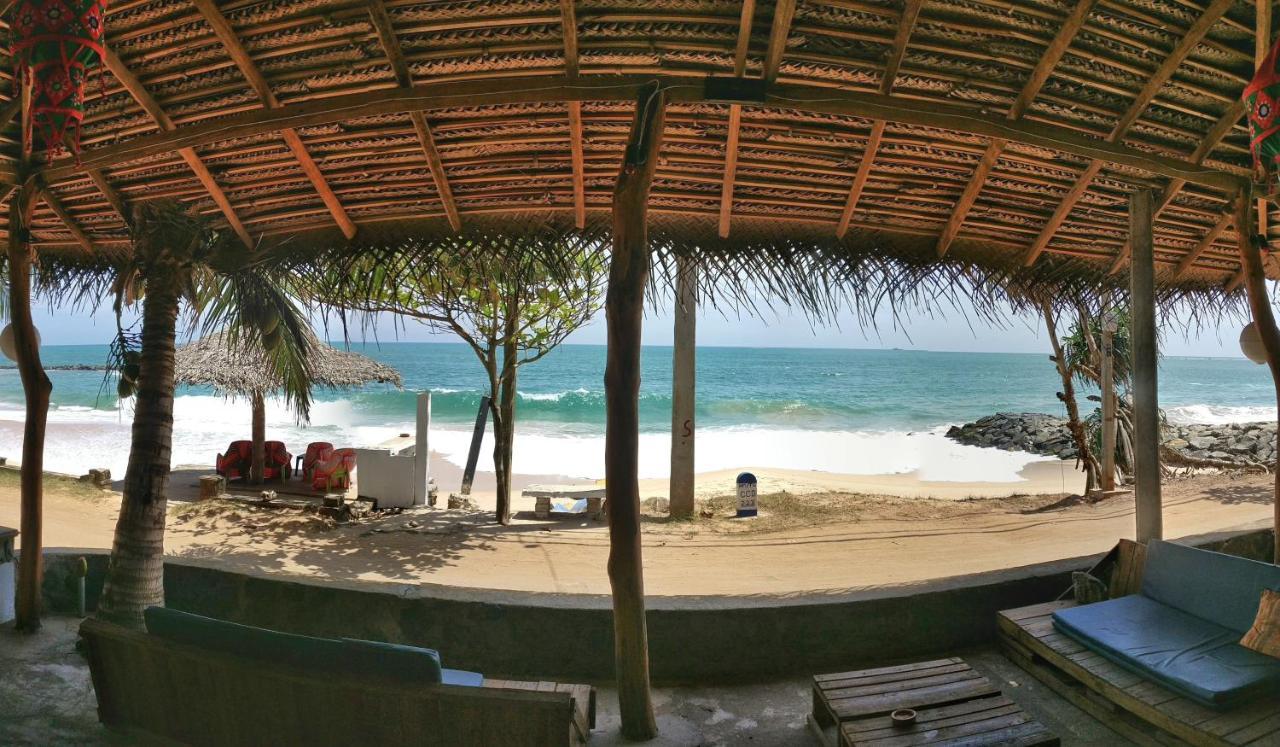 Sunchaser Beach Hotel Tangalle Exteriör bild